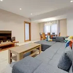 Nyaraló Shanti - A Luxury 3br House With Rooftop Terrace