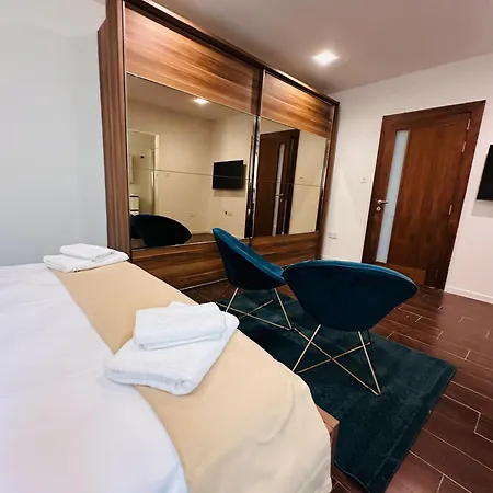 Shanti - A Luxury 3br House With Rooftop Terrace Naxxar