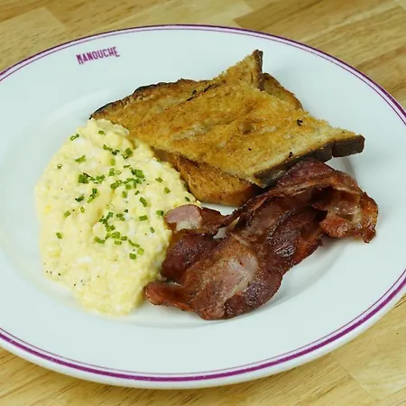 Shanti - A Luxury 3br House With Rooftop Terrace Vakantiehuis