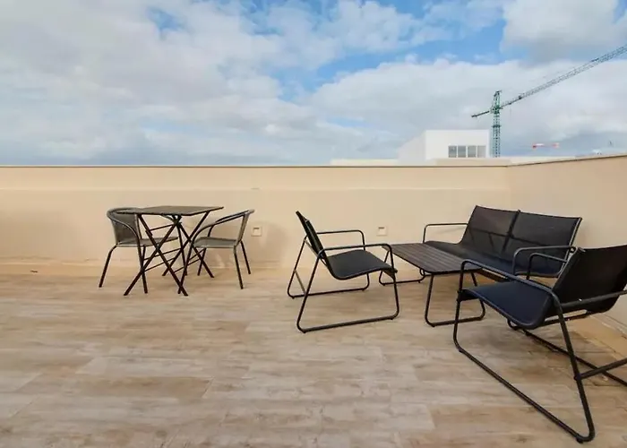 Shanti - A Luxury 3br House With Rooftop Terrace Hébergement de vacances *