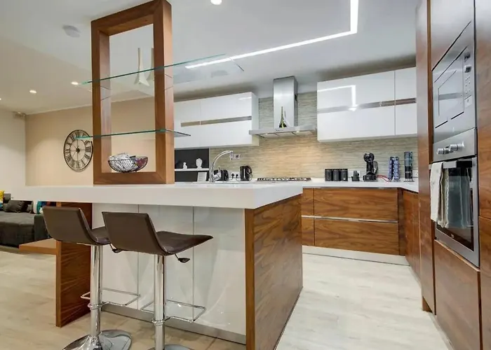 Shanti - A Luxury 3br House With Rooftop Terrace Hébergement de vacances Naxxar