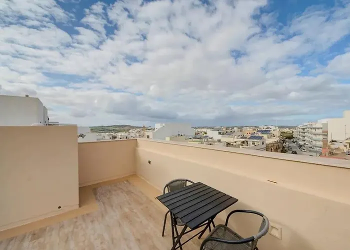 Shanti - A Luxury 3br House With Rooftop Terrace