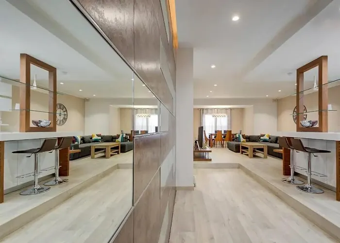 Shanti - A Luxury 3br House With Rooftop Terrace Hébergement de vacances