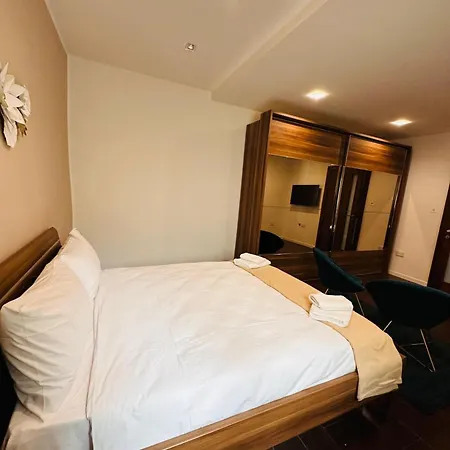 Shanti - A Luxury 3br House With Rooftop Terrace *