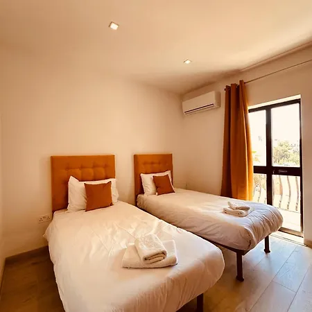 Shanti - A Luxury 3br House With Rooftop Terrace