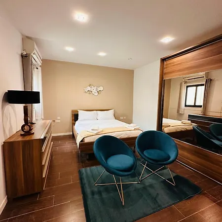 Shanti - A Luxury 3br House With Rooftop Terrace בית נופש *