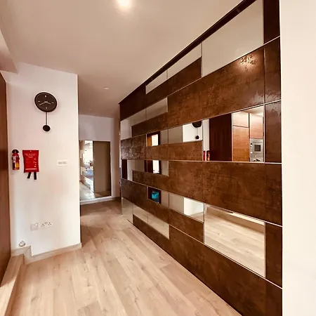 Shanti - A Luxury 3br House With Rooftop Terrace