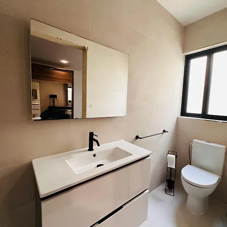 Shanti - A Luxury 3br House With Rooftop Terrace