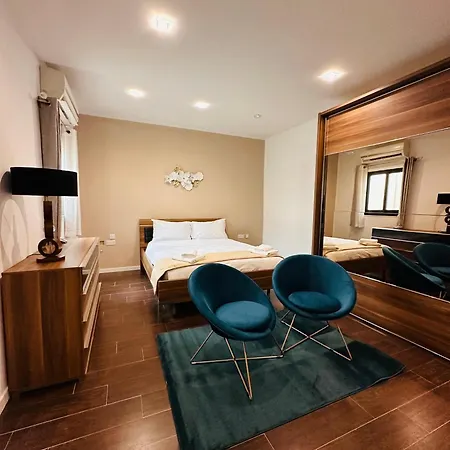 Shanti - A Luxury 3br House With Rooftop Terrace בית נופש Naxxar