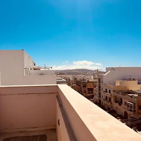 Shanti - A Luxury 3br House With Rooftop Terrace *