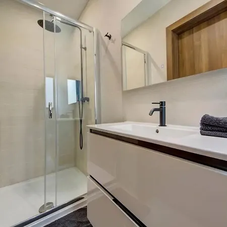 Shanti - A Luxury 3br House With Rooftop Terrace Dom wakacyjny