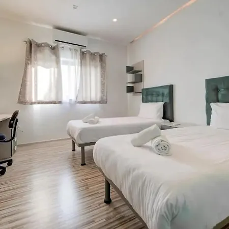 Shanti - A Luxury 3br House With Rooftop Terrace