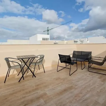 Shanti - A Luxury 3br House With Rooftop Terrace