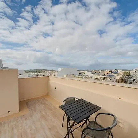 Shanti - A Luxury 3br House With Rooftop Terrace