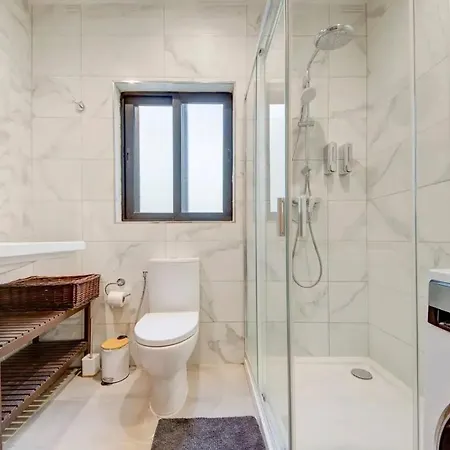 Shanti - A Luxury 3br House With Rooftop Terrace Dom wakacyjny Naxxar