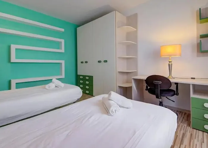 Shanti - A Luxury 3br House With Rooftop Terrace Case de vacanță