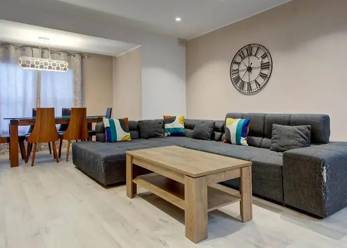 Shanti - A Luxury 3br House With Rooftop Terrace * Naxxar