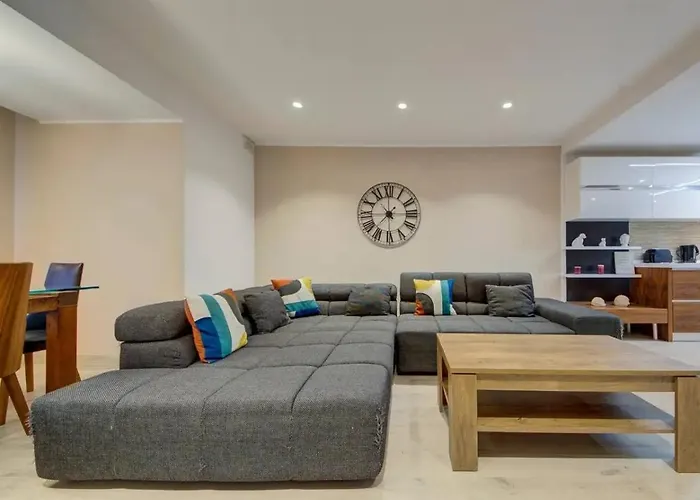 Case de vacanță Shanti - A Luxury 3br House With Rooftop Terrace Naxxar