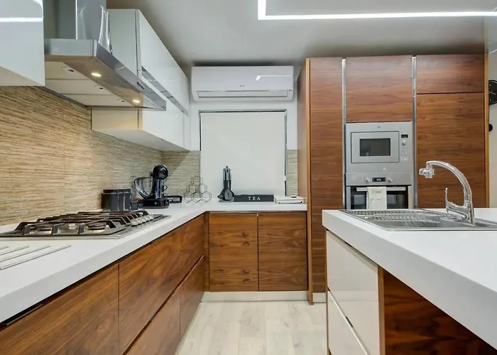 Сasa de vacaciones Shanti - A Luxury 3br House With Rooftop Terrace *